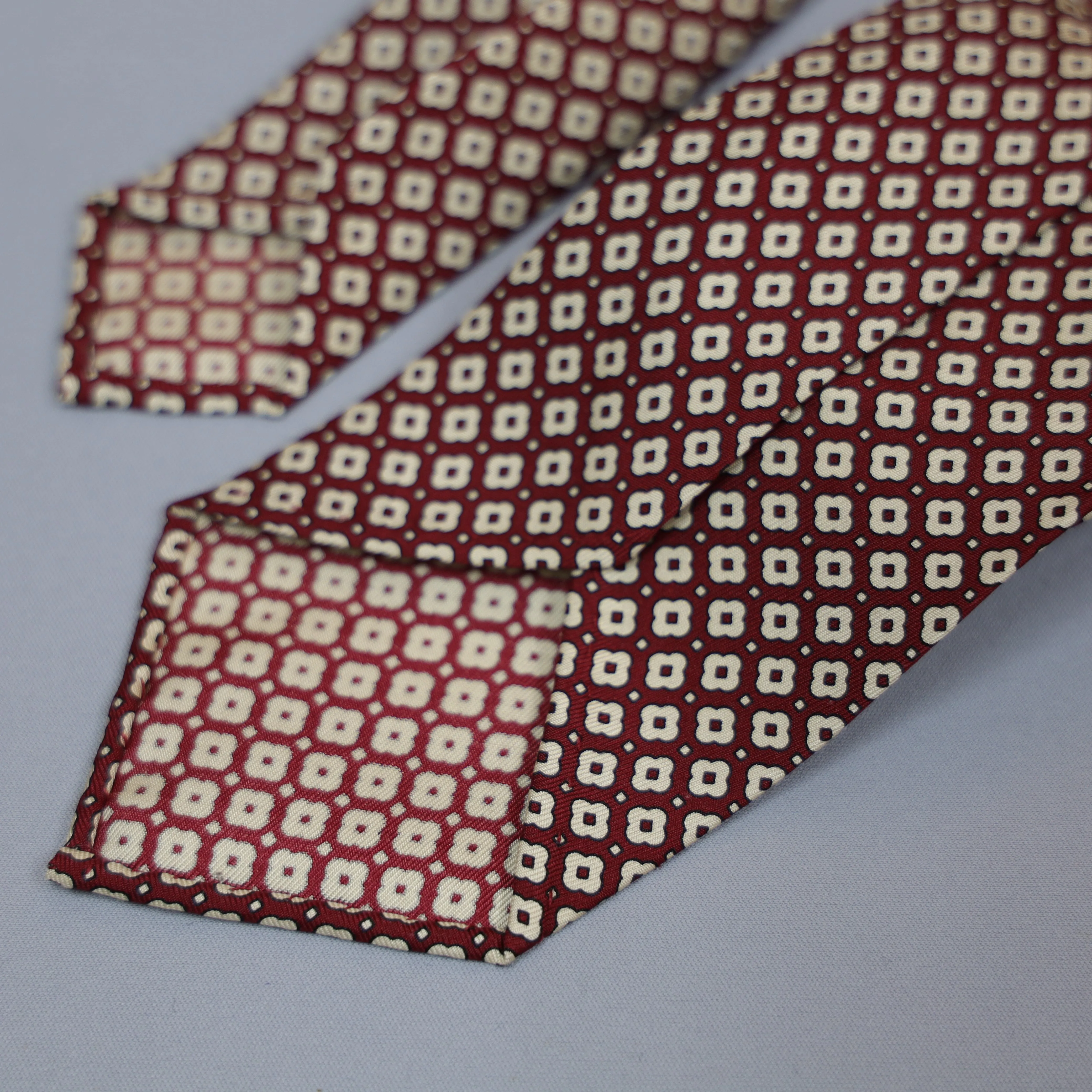 Handmade Vintage 7-Fold Tie