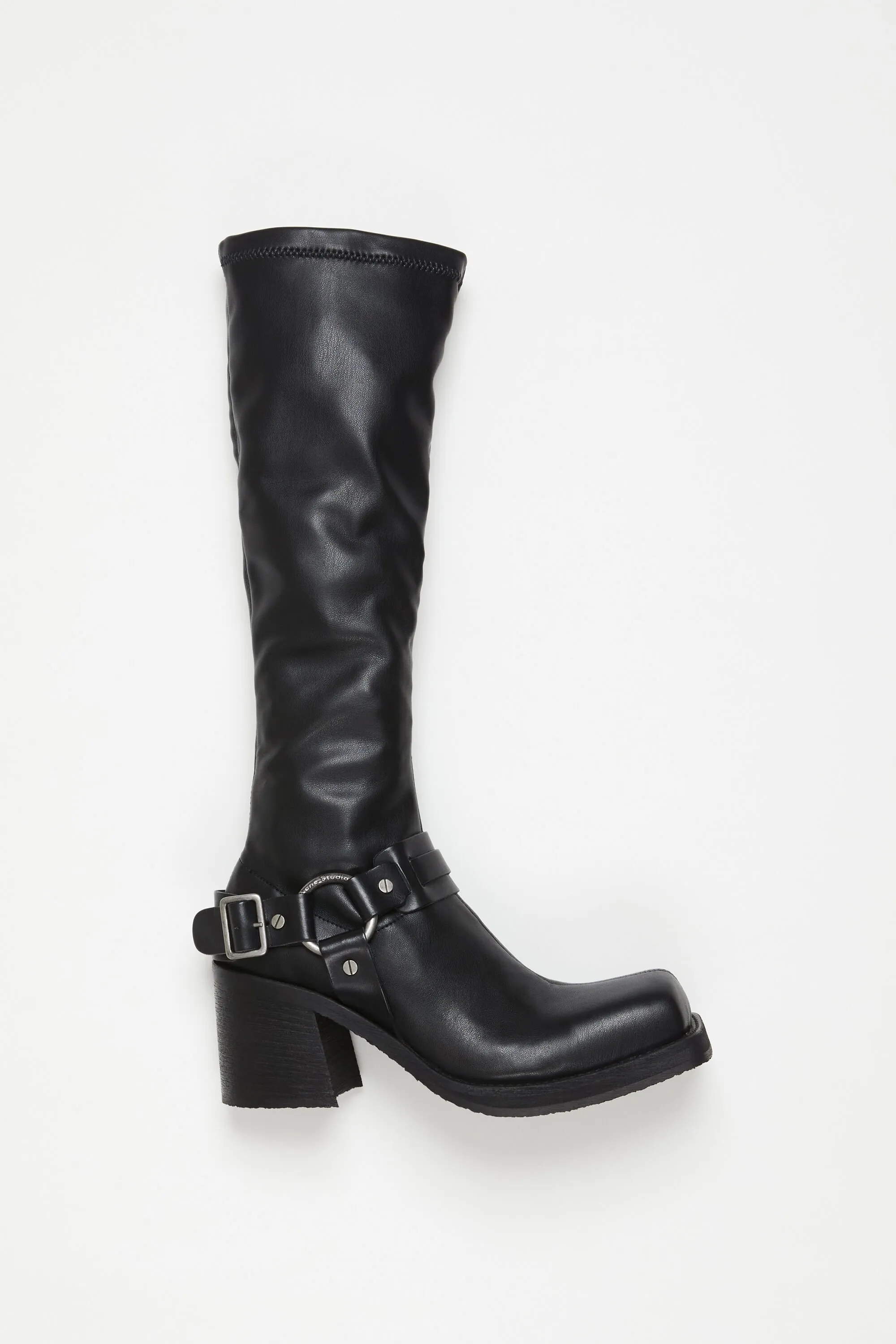 Pull-on buckle boots