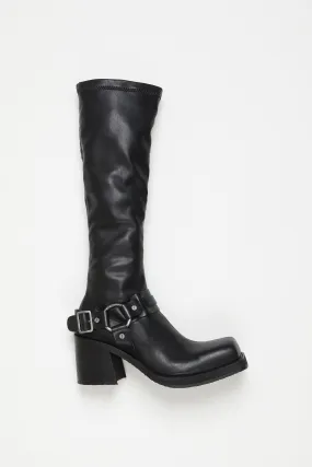 Pull-on buckle boots